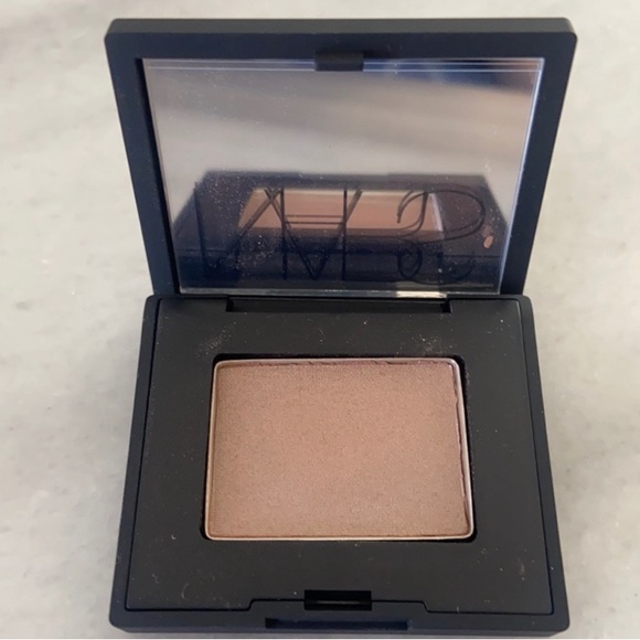 NARS single eyeshadow - Picture 2 of 4